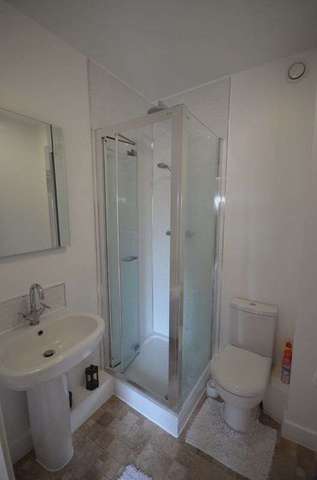 Image of 2 bedroom Flat for sale in Queens Road Chester CH1 at Queens Road  Chester, CH1 3BF