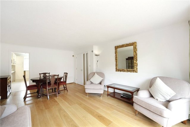  Image of 3 bedroom Flat to rent in Thorney Crescent London SW11 at Thorney Crescent  London, SW11 3TT