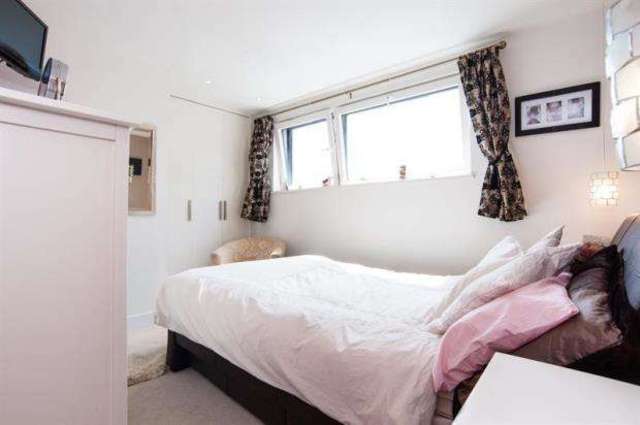  Image of 2 bedroom Flat for sale in Tiltman Place London N7 at London  Holloway Road, N7 7EJ