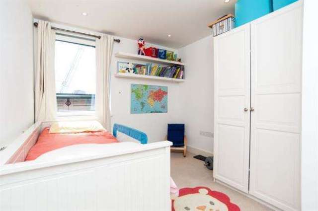  Image of 2 bedroom Flat for sale in Tiltman Place London N7 at London  Holloway Road, N7 7EJ