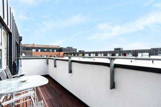  Image of 2 bedroom Flat for sale in Tiltman Place London N7 at London  Holloway Road, N7 7EJ