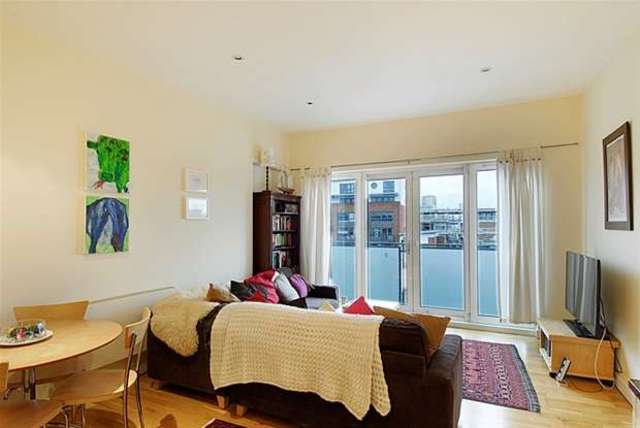  Image of 2 bedroom Flat to rent in Tower Bridge Road London SE1 at London Bridge, SE1 3FG