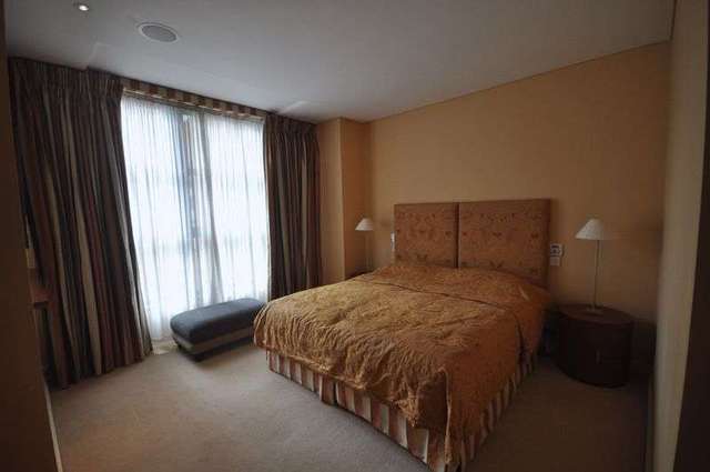  Image of 2 bedroom Flat to rent in Trevor Square London SW7 at Trevor Square  London, SW7 1EA