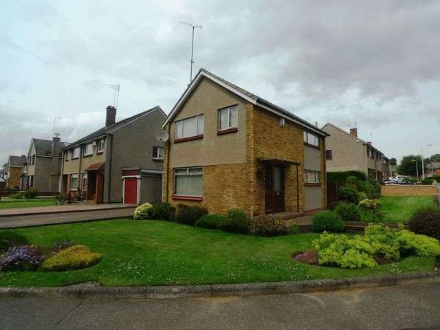  Image of 3 bedroom Detached house for sale in Turnberry Drive Kirkcaldy KY2 at Turnberry Drive  Kirkcaldy, KY2 6SS