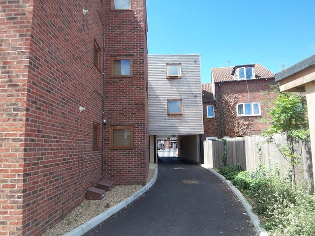  Image of 1 bedroom Flat to rent in Twyford Avenue Portsmouth PO2 at 302 Twyford Avenue  Portsmouth, PO2 8NT