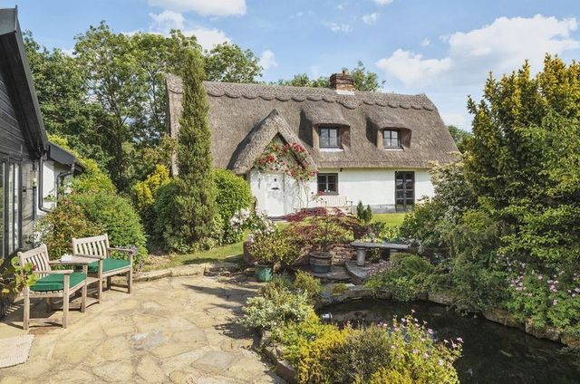  Image of 3 bedroom Cottage for sale in Upper Street Billingford Diss IP21 at Upper Street Billingford Diss, IP21 4HP