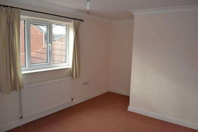  Image of 2 bedroom Semi-Detached house to rent in Vagarth Close Barton-upon-Humber DN18 at Vagarth Close  Barton-Upon-Humber, DN18 5EG
