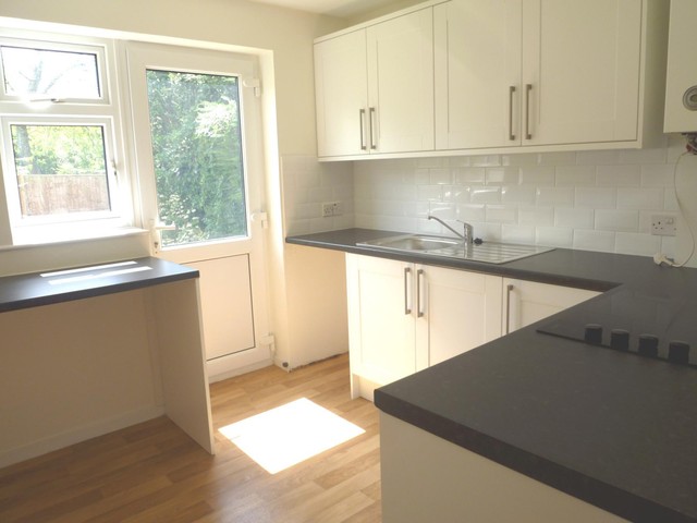  Image of 1 bedroom Flat to rent in Valley Park Drive Horndean Waterlooville PO8 at Clanfield  Waterlooville, PO8 0PL