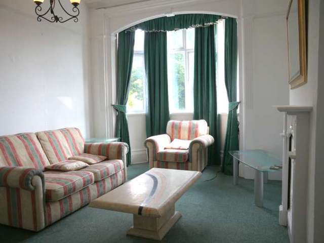  Image of 1 bedroom Flat to rent in Victoria Crescent Eccles Manchester M30 at Victoria Crescent Eccles Manchester, M30 9AN