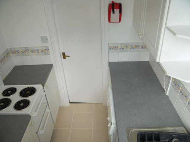  Image of 1 bedroom Flat to rent in Victoria Crescent Eccles Manchester M30 at Victoria Crescent Eccles Manchester, M30 9AN
