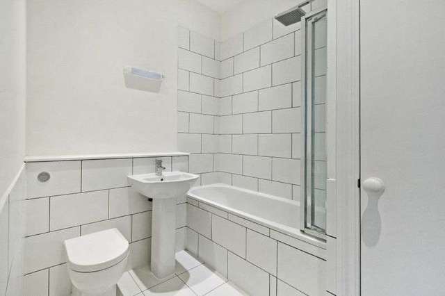  Image of 2 bedroom Flat for sale in Victoria Square Clifton Bristol BS8 at Victoria Square Clifton Bristol, BS8 4EU