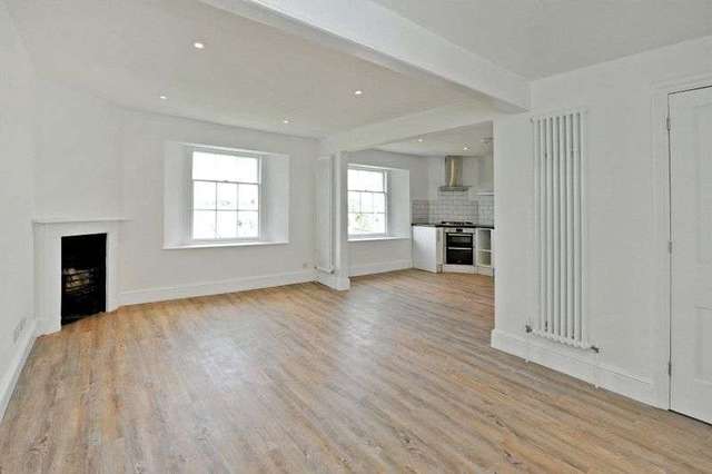  Image of 3 bedroom Flat for sale in Victoria Square Clifton Bristol BS8 at Victoria Square Clifton Bristol, BS8 4EU