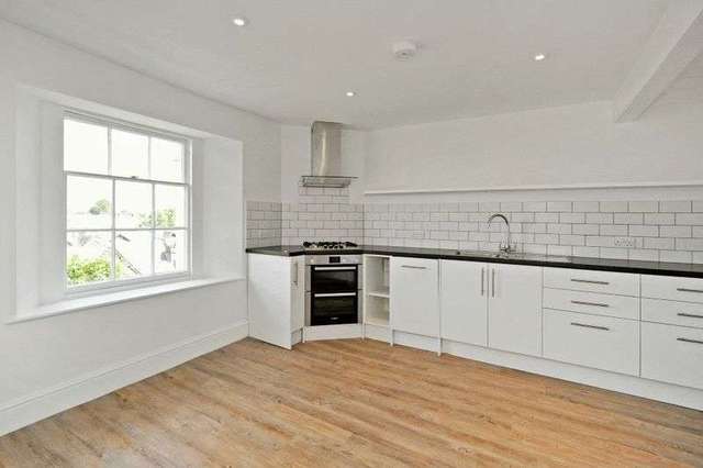  Image of 3 bedroom Flat for sale in Victoria Square Clifton Bristol BS8 at Victoria Square Clifton Bristol, BS8 4EU