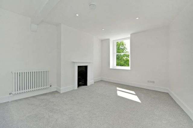  Image of 3 bedroom Flat for sale in Victoria Square Clifton Bristol BS8 at Victoria Square Clifton Bristol, BS8 4EU