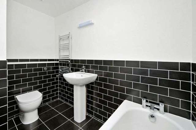  Image of 3 bedroom Flat for sale in Victoria Square Clifton Bristol BS8 at Victoria Square Clifton Bristol, BS8 4EU