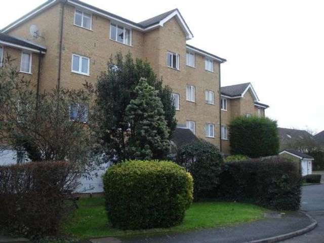  Image of 2 bedroom Flat to rent in Green Pond Close London E17 at Green Pond Close  LONDON, E17 6EE