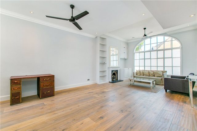  Image of 3 bedroom Maisonette to rent in Wandsworth Bridge Road London SW6 at Wandsworth Bridge Road  London, SW6 2UA
