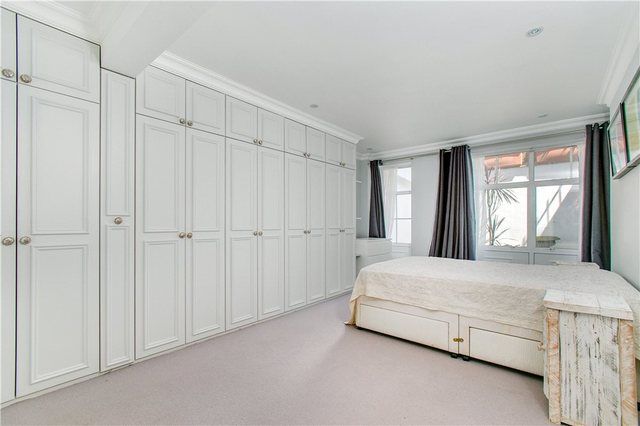  Image of 3 bedroom Maisonette to rent in Wandsworth Bridge Road London SW6 at Wandsworth Bridge Road  London, SW6 2UA