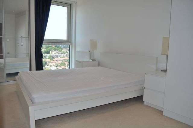  Image of 2 bedroom Flat to rent in Mapleton Road London SW18 at Mapleton Road  London, SW18 4GB