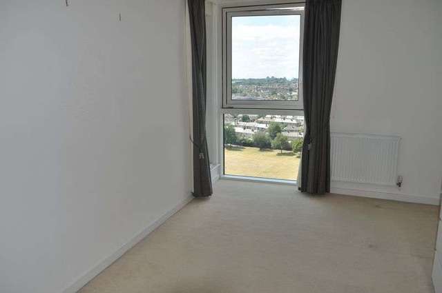  Image of 2 bedroom Flat to rent in Mapleton Road London SW18 at Mapleton Road  London, SW18 4GB