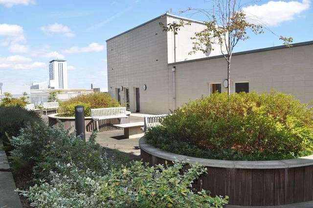  Image of 2 bedroom Flat to rent in Mapleton Road London SW18 at Mapleton Road  London, SW18 4GB