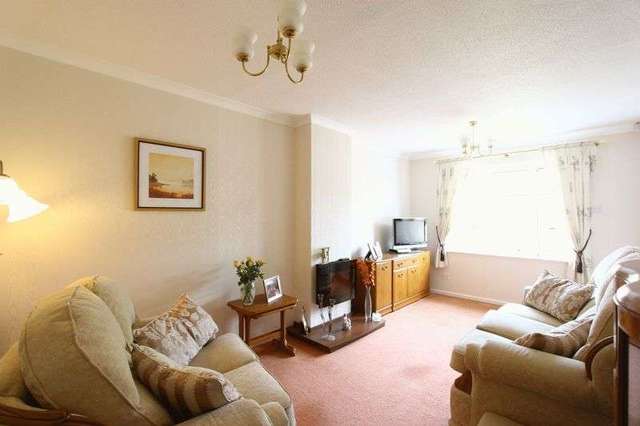  Image of 2 bedroom Detached house for sale in Welwyn Park Drive Hull HU6 at Welwyn Park Drive  Hull, HU6 7DX