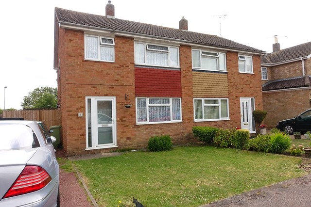  Image of 3 bedroom Semi-Detached house to rent in Wye Close Bletchley Milton Keynes MK3 at West Bletchley  Bletchley, MK3 7PJ