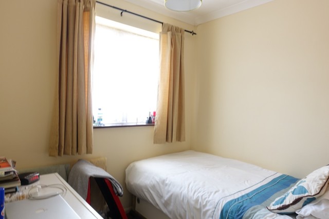  Image of 3 bedroom Semi-Detached house to rent in Wye Close Bletchley Milton Keynes MK3 at West Bletchley  Bletchley, MK3 7PJ