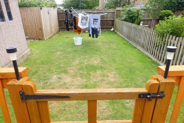  Image of 3 bedroom Semi-Detached house to rent in Wye Close Bletchley Milton Keynes MK3 at West Bletchley  Bletchley, MK3 7PJ