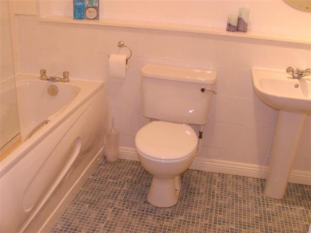  Image of 2 bedroom Flat to rent in West Bryson Road Edinburgh EH11 at Polwarth Edinburgh Edinburgh, EH11 1BN