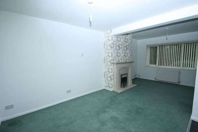  Image of 3 bedroom Semi-Detached house to rent in Westbourne Road Pontefract WF8 at Westbourne Road  Pontefract, WF8 4JY