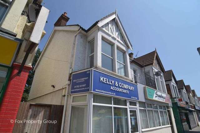 Image of 2 bedroom Flat for sale in London Road Westcliff-on-Sea SS0 at London Road  Westcliff-On-Sea, SS0 7HU