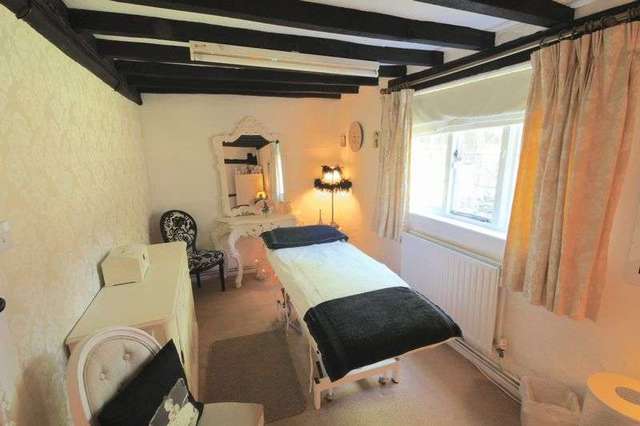  Image of 5 bedroom Detached house for sale in Whipsnade Dunstable LU6 at Whipsnade Dunstable, LU6 2LN