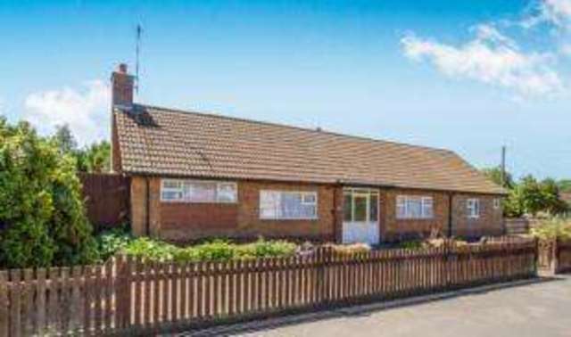  Image of 4 bedroom Bungalow for sale in Whitehall Road Leicester LE5 at Leicester Leicestershire Humberstone, LE5 6GH