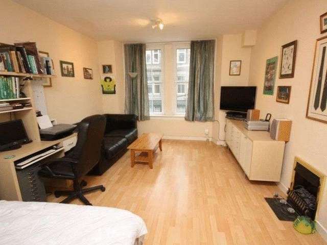  Image of Flat to rent in Wimpole Street London W1G at Wimpole Street  London, W1G 8GF