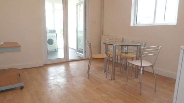 Image of 5 bedroom Detached house to rent in Windmill Road London W5 at Windmill Road Ealing London, W5 4DJ