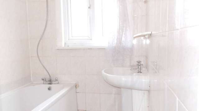  Image of 5 bedroom Detached house to rent in Windmill Road London W5 at Windmill Road Ealing London, W5 4DJ