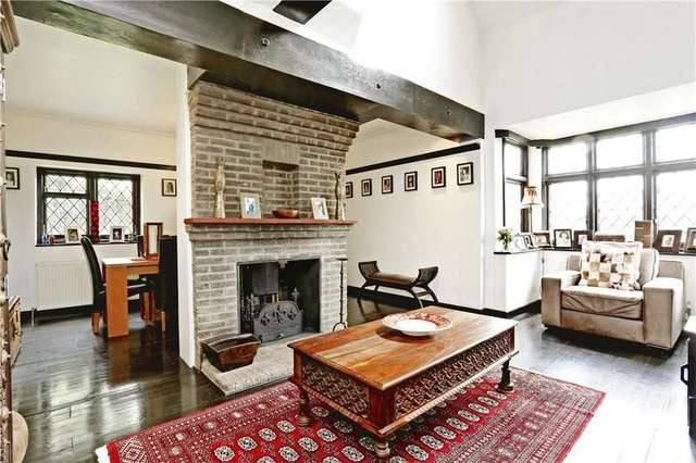  Image of 4 bedroom Detached house for sale in Winscombe Way Stanmore HA7 at Stanmore Middlesex Stanmore, HA7 3AX