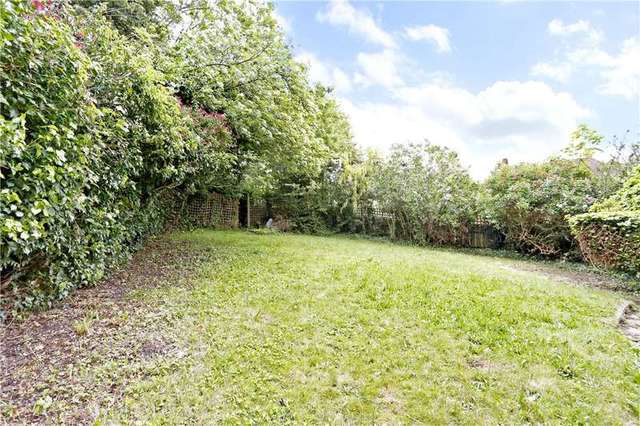  Image of 4 bedroom Detached house for sale in Winscombe Way Stanmore HA7 at Stanmore Middlesex Stanmore, HA7 3AX