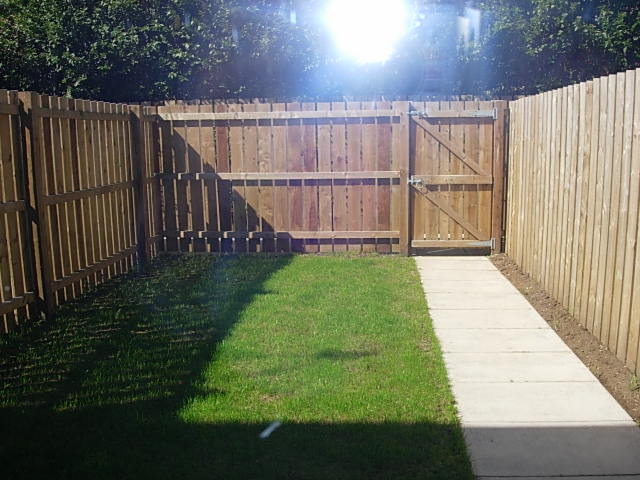  Image of 2 bedroom Town House to rent in Winston Churchill Close Hessle HU13 at Hessle  Hull, HU13 9QH