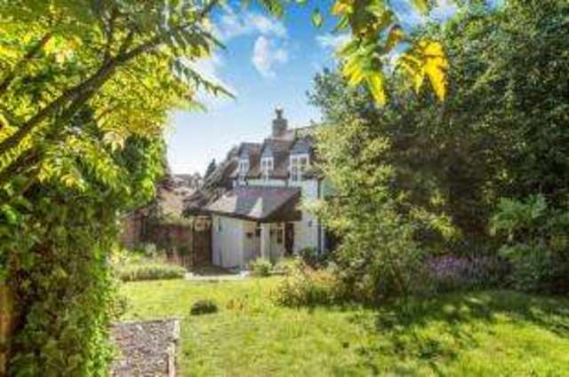  Image of 4 bedroom Detached house for sale in Woodcote Lane Leek Wootton Warwick CV35 at Leek Wootton Warwick Leek Wootton, CV35 7QF
