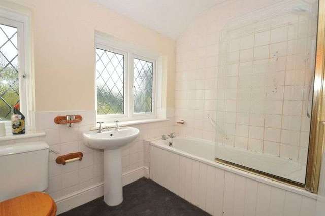  Image of 3 bedroom Detached house for sale in Woodland Grove Bristol BS9 at Woodland Grove Stoke Bishop Bristol, BS9 2BD