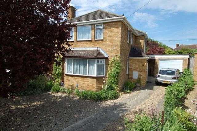  Image of 3 bedroom Detached house for sale in Aysgarth Road Yarnton Kidlington OX5 at Aysgarth Road Yarnton Yarnton, OX5 1ND