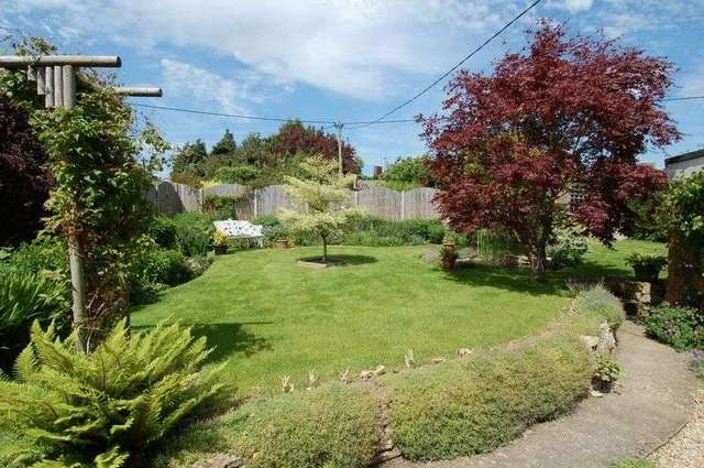  Image of 3 bedroom Detached house for sale in Aysgarth Road Yarnton Kidlington OX5 at Aysgarth Road Yarnton Yarnton, OX5 1ND