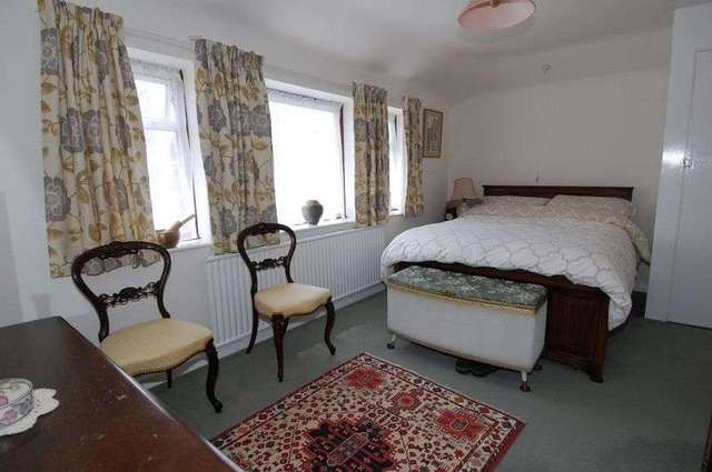  Image of 3 bedroom Detached house for sale in Aysgarth Road Yarnton Kidlington OX5 at Aysgarth Road Yarnton Yarnton, OX5 1ND