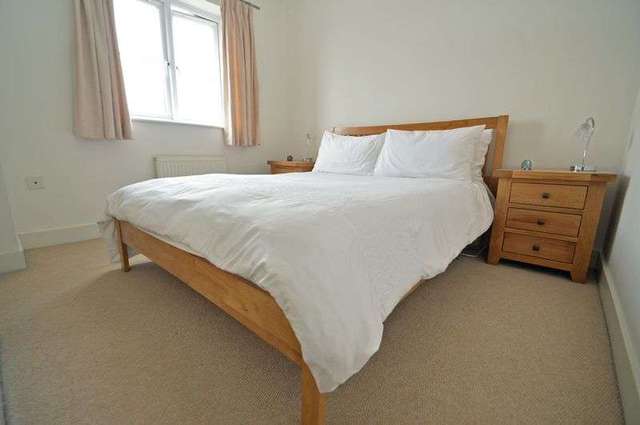  Image of 4 bedroom Terraced house for sale in Yeates Court Clevedon BS21 at Yeates Court  Clevedon, BS21 6HU