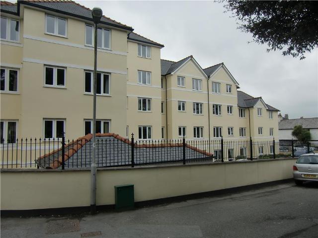  Image of 1 bedroom Apartment to rent in Ford Park Mutley Plymouth PL4 at Hermitage Court Ford Park Mutley Plain, Plymouth, PL4 6QU