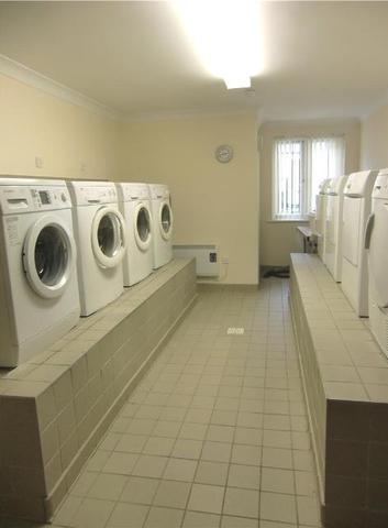  Image of 1 bedroom Apartment to rent in Ford Park Mutley Plymouth PL4 at Hermitage Court Ford Park Mutley Plain, Plymouth, PL4 6QU