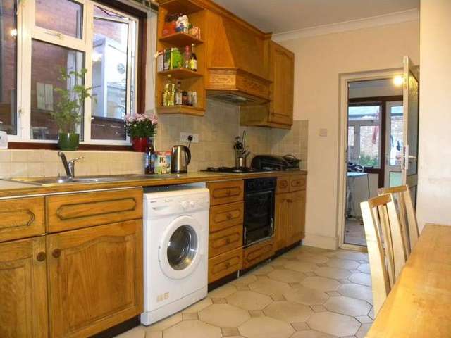  Image of 4 bedroom Terraced house to rent in Hermitage Road London N4 at Hermitage Road  London, N4 1NL
