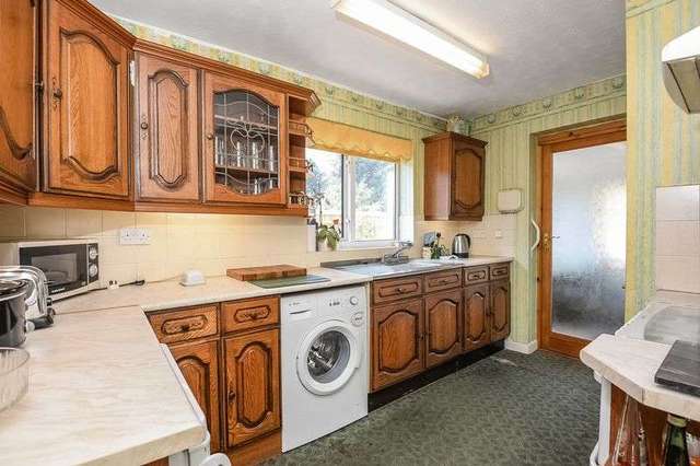  Image of 3 bedroom Detached house for sale in Paddock Close Wantage OX12 at Paddock Close  Wantage, OX12 7EQ